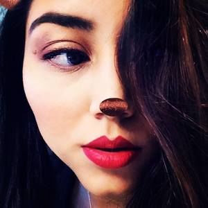 Meet your Posher, Loly